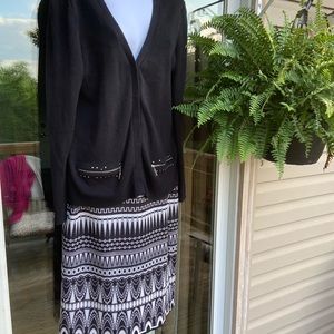 NWOT ECI Geometric Midlength Skirt Large